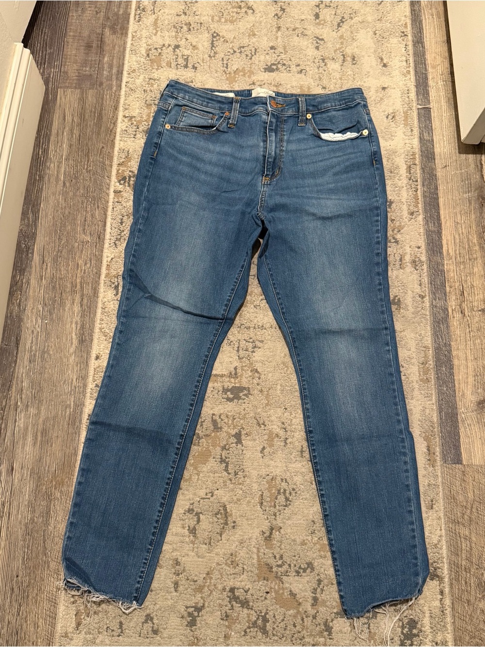 Universal Thread Women's Blue Skinny Jeans